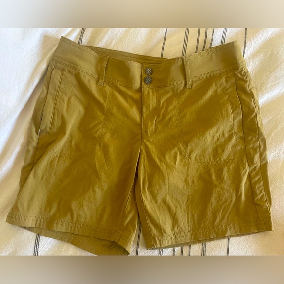 Prana Ladies Shorts, Size 8. - Picture 1 of 3